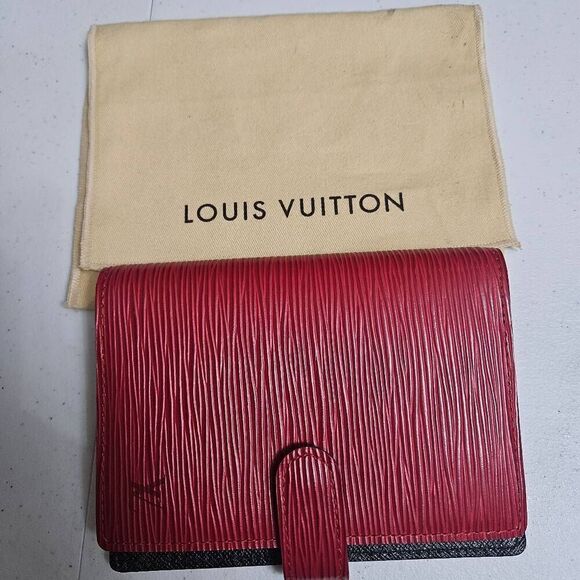 Louis Vuitton epi agenda wallet - Picture 1 of 13